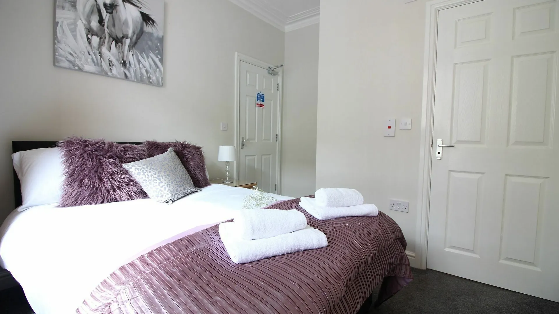 Diamond - Beechfield House Suite 1 Doncaster 3*,  United Kingdom
